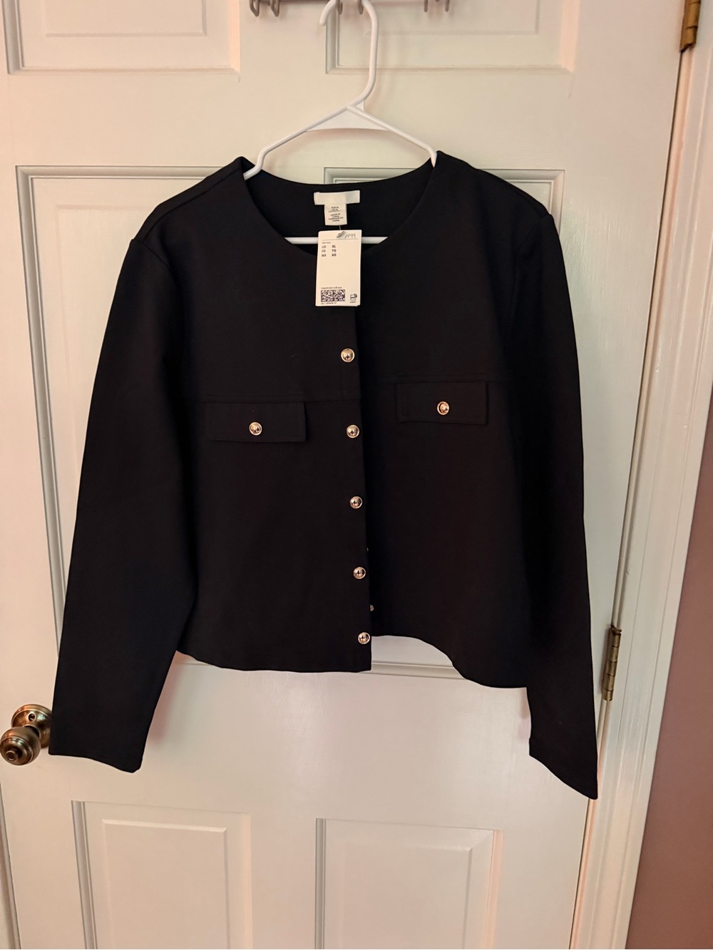 H&M Black Round-Neck Buttoned Blazer